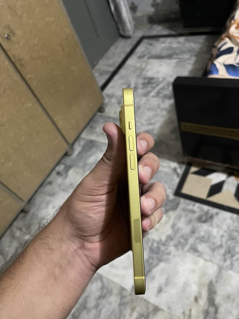 Apple iPhone 14 plus 4