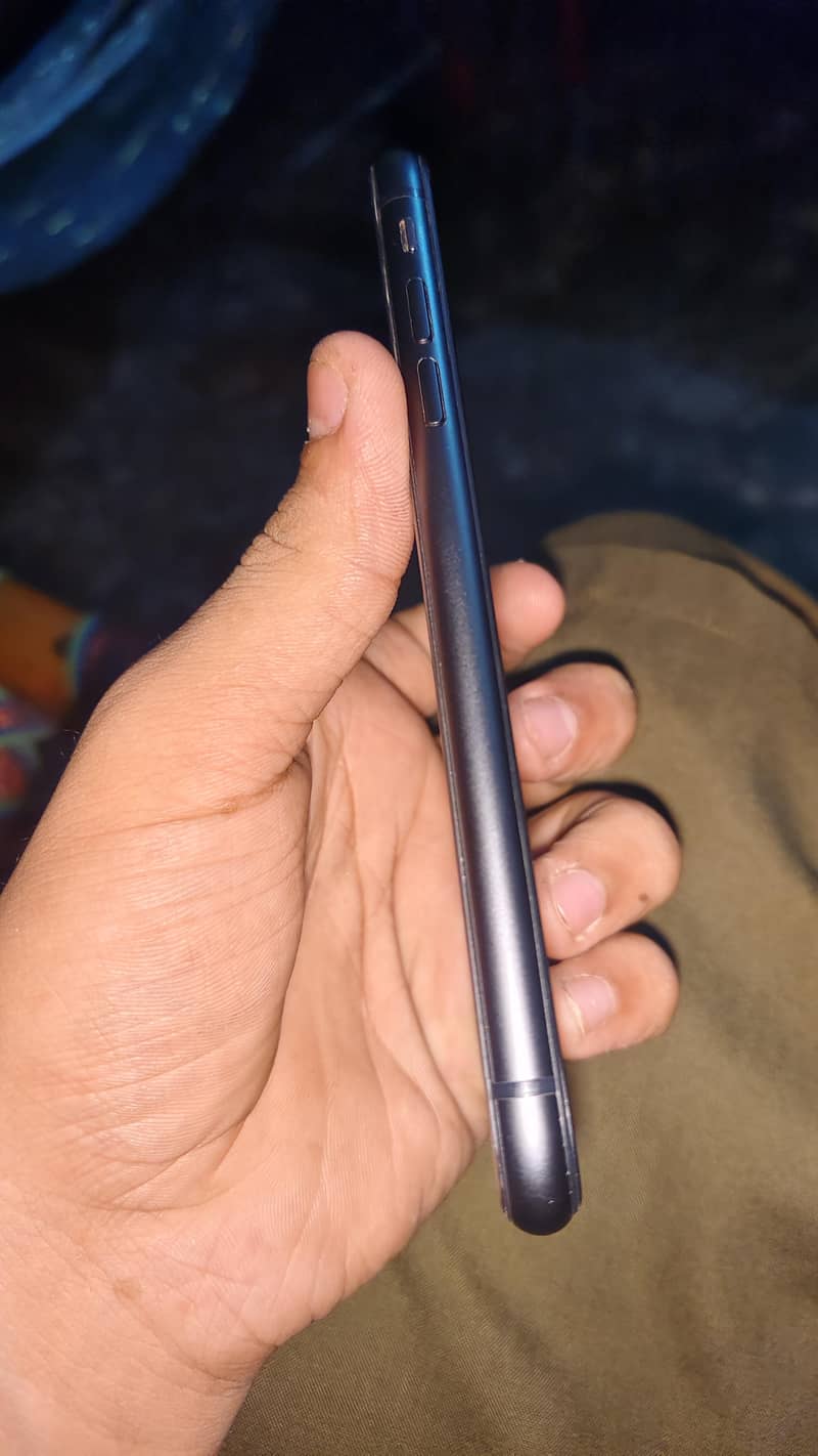Apple iPhone 11 2