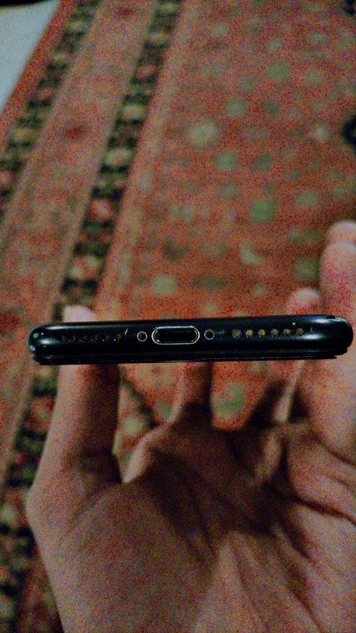 Apple iPhone 7 3