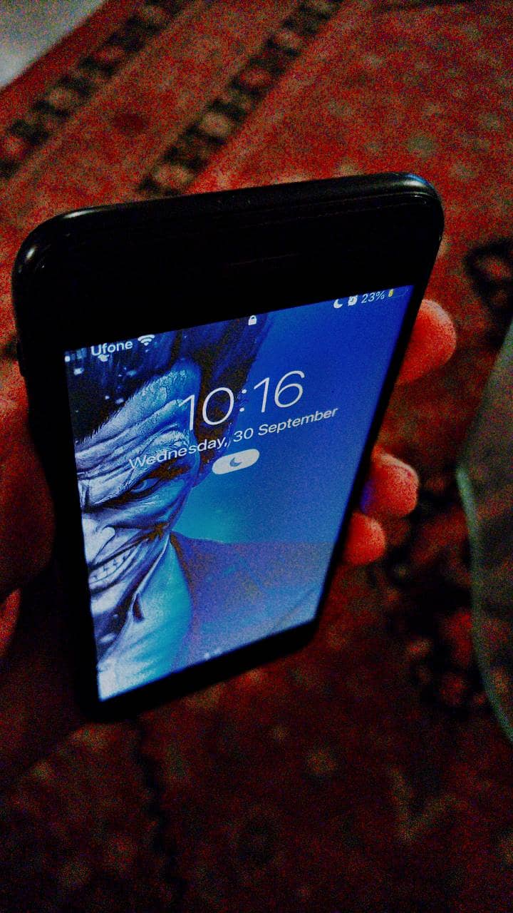 Apple iPhone 7 9