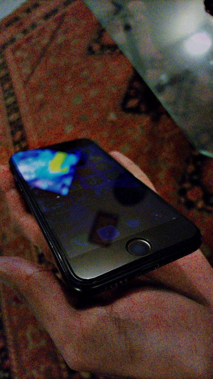 Apple iPhone 7 11