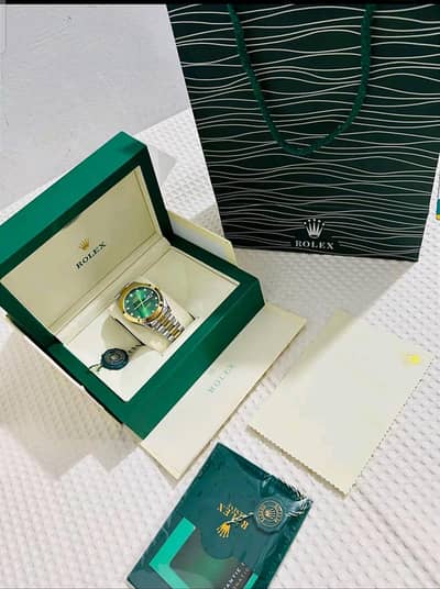 Luxury Two-Tone Men's Wrist Watch with Complete Gift Box Set