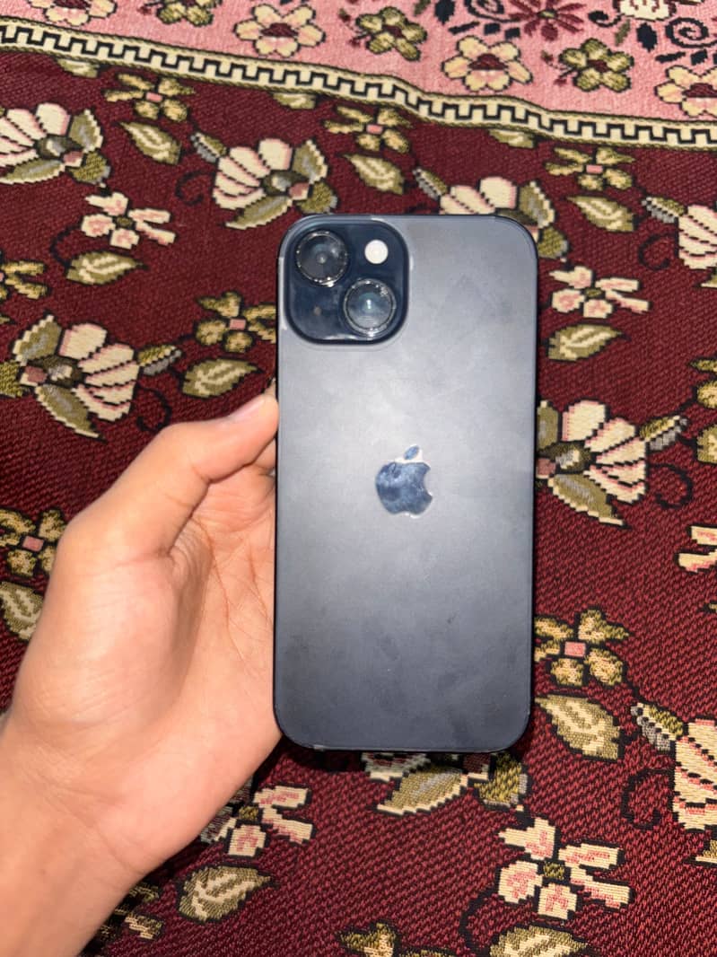 Apple iPhone 15 4
