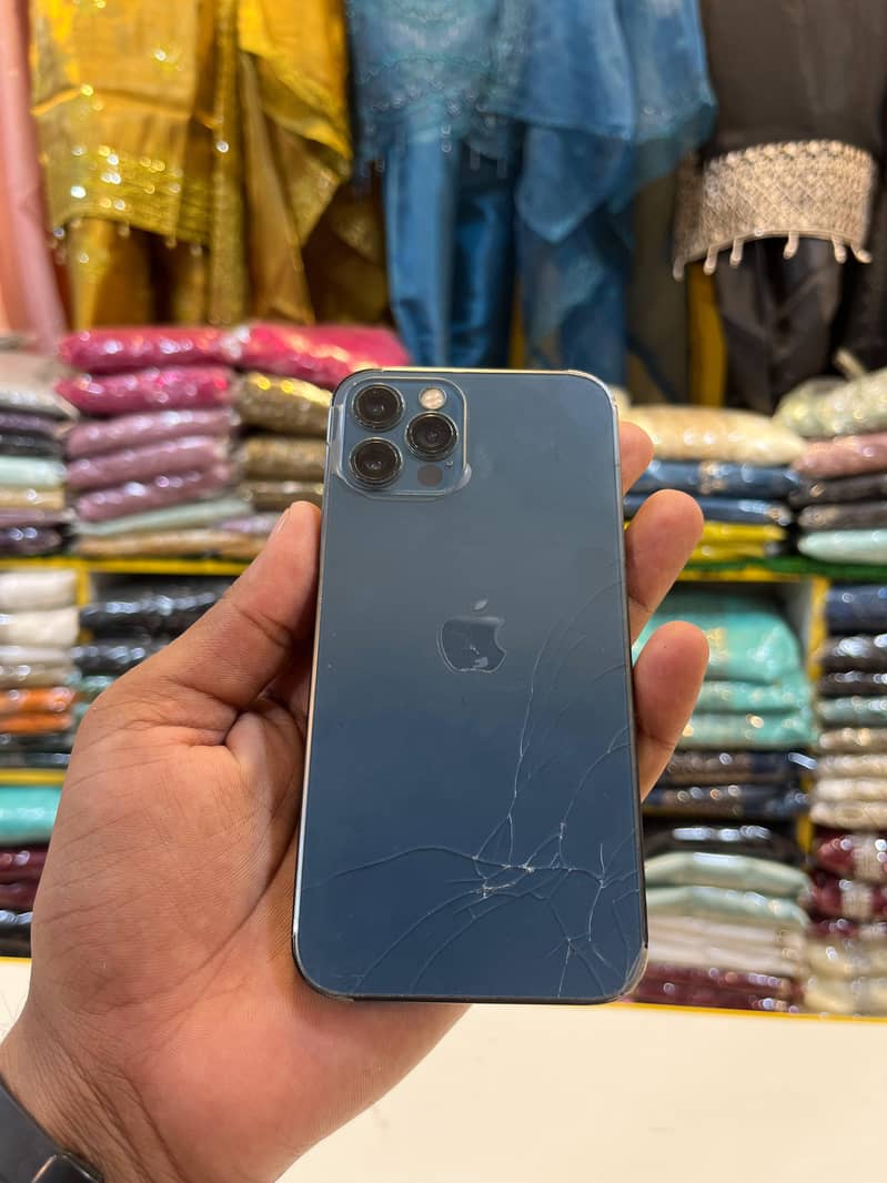 Apple iPhone 12 Pro 4