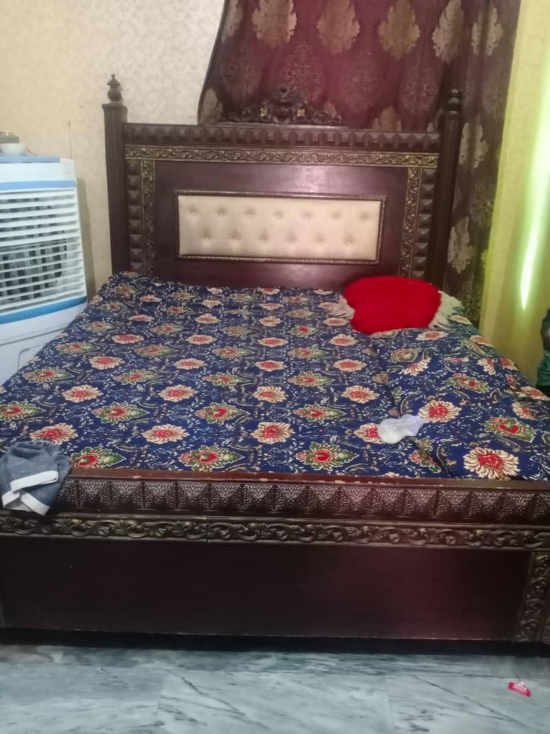 Dressing Table , Showcase & Bed without Mattress 0