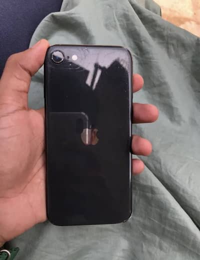I Phone SE2020 64GB 10/8  condition no open water packed