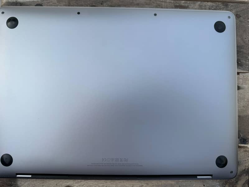 Apple MacBook pro 1