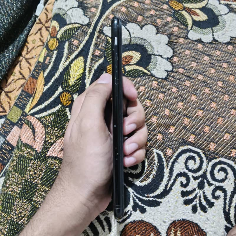 Apple iPhone 7 Plus 2