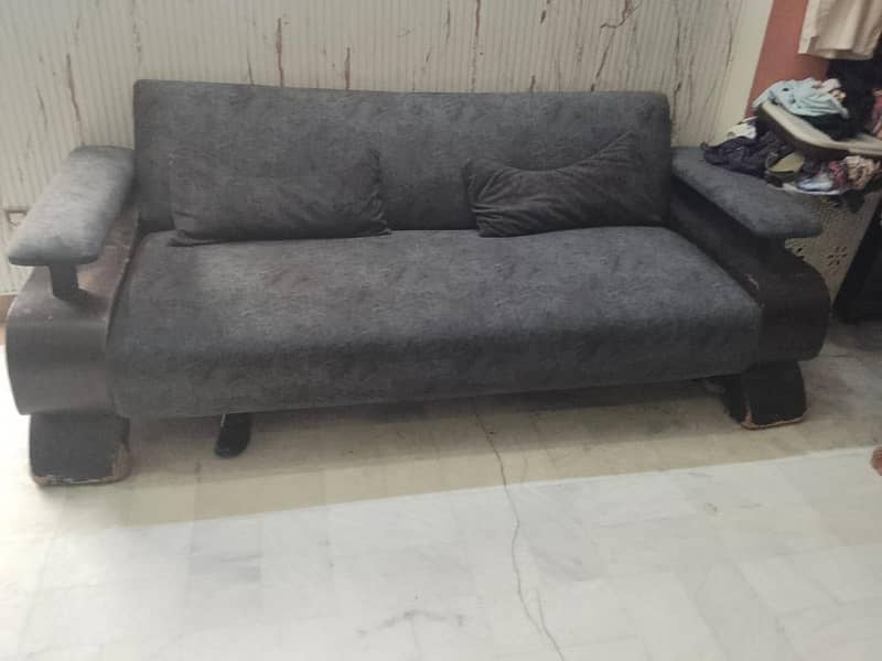 Sofa set in Lahore 5
