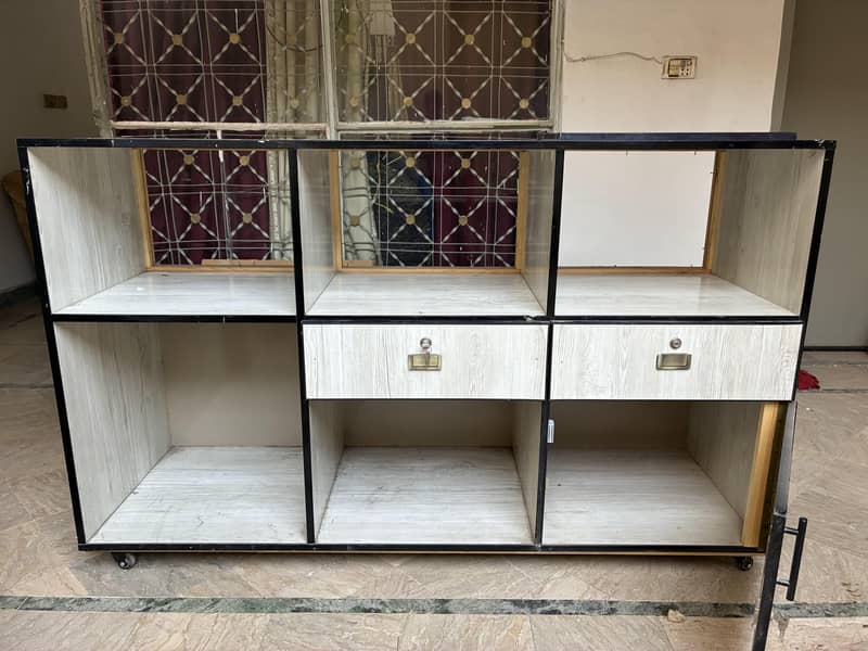 shop counter 4