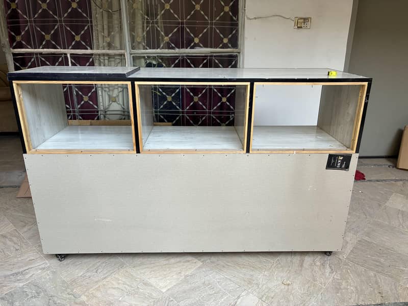 shop counter 7