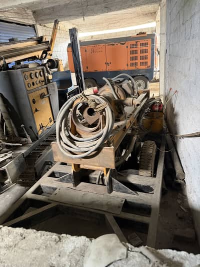 Heavy Duty Drilling Rigs + 600ft Rods + 18 Bar Diesel Compressor