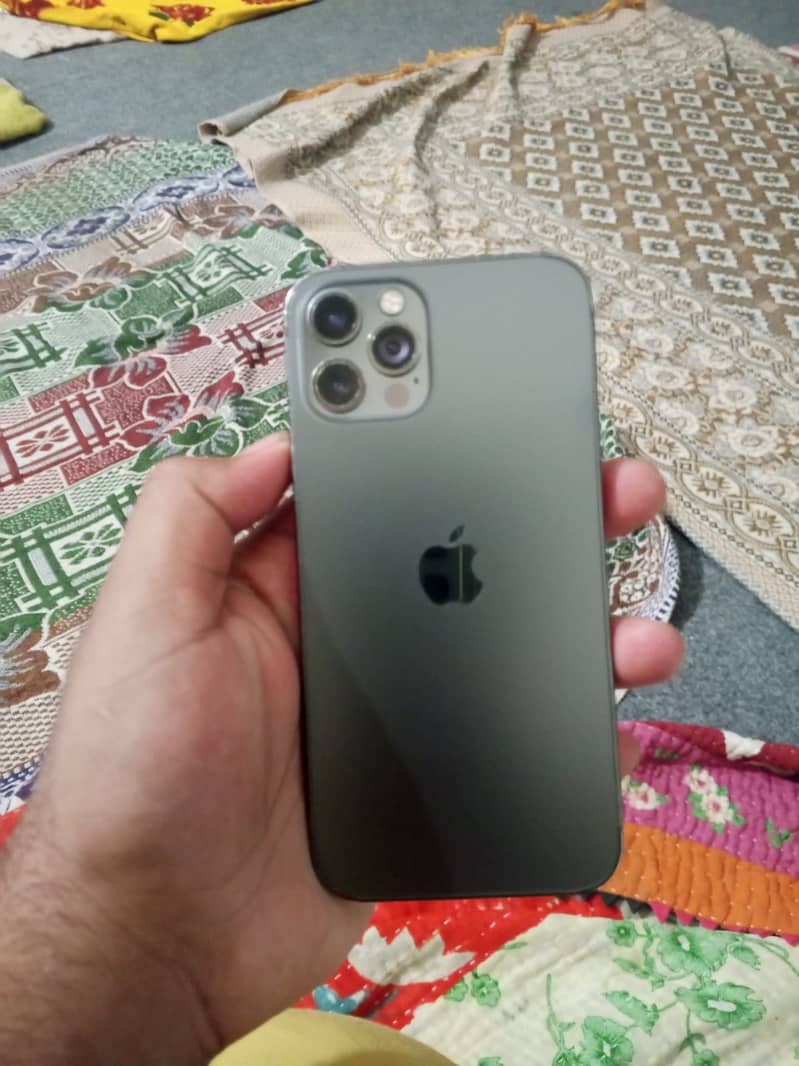 Apple iPhone 12 Pro 1