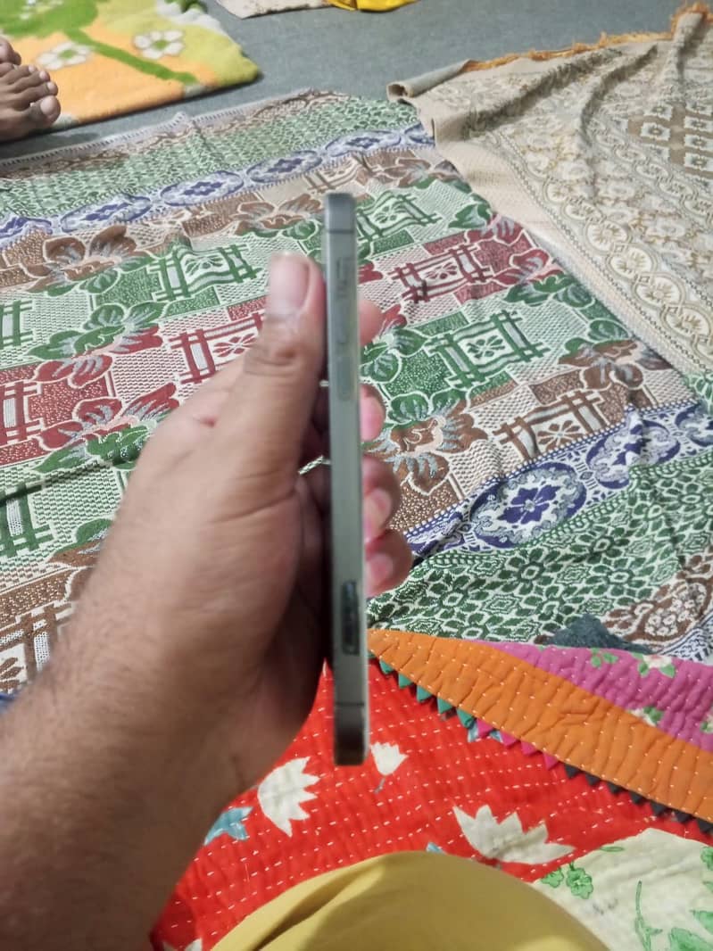 Apple iPhone 12 Pro 2