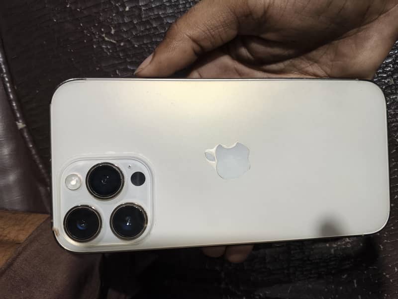 Apple iPhone 14 Pro Max 0
