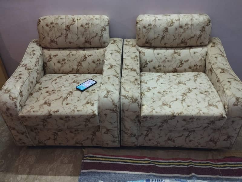 Beautiful Sofa Set – Good Condition | Comfortable & Stylish 1