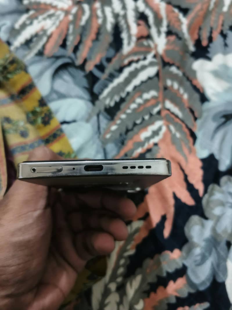 Infinix Note 40 4