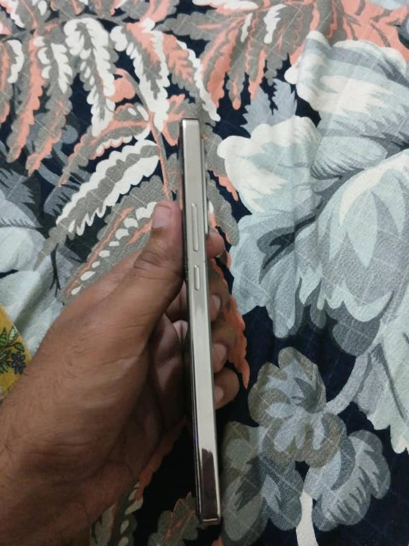 Infinix Note 40 5