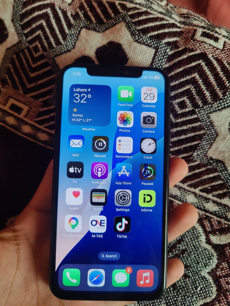 Apple iPhone XS 5