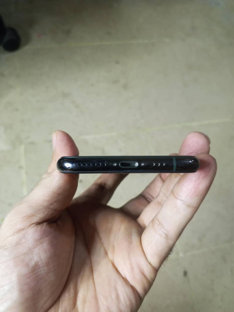 Apple iPhone 11 Pro 2
