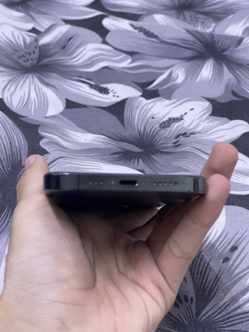 Apple iPhone 12 Pro 3