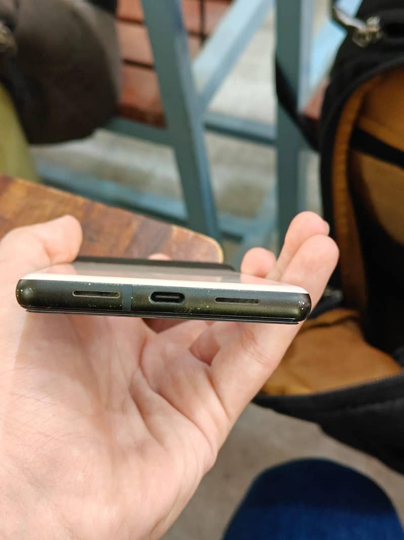 Google Pixel 6 4