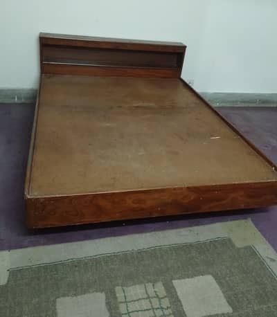 Queen size bed + cupboard/dressing