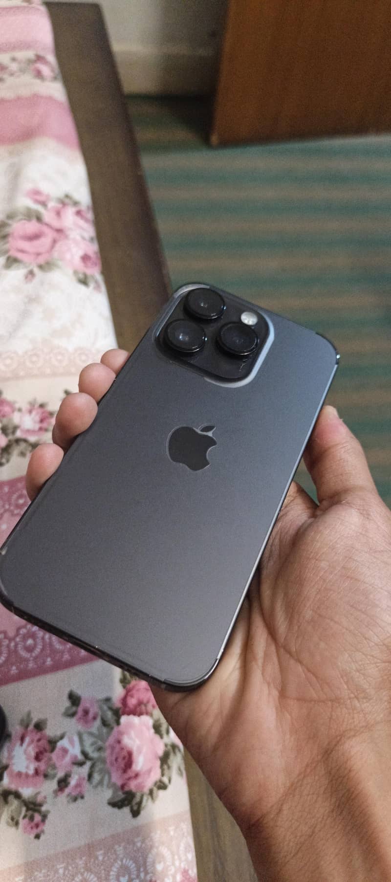 Apple iPhone 14 Pro 2