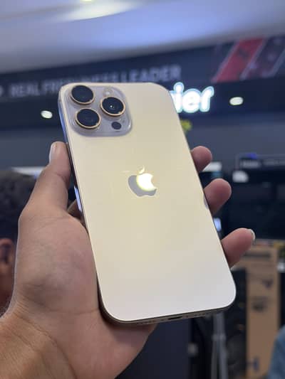 Apple iPhone 16 Pro Max
