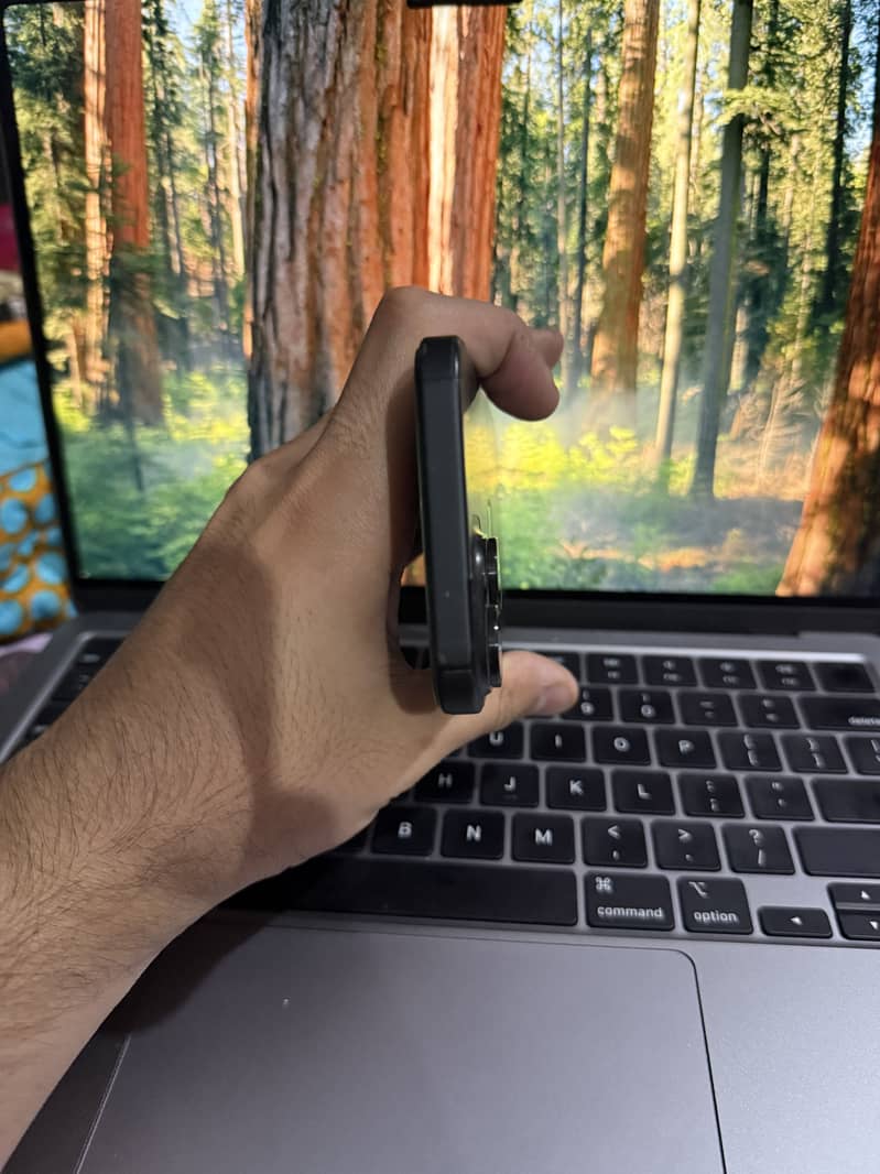 Apple iPhone 15 5