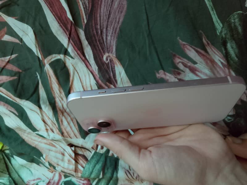 Apple iPhone 15 0