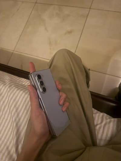 Samsung Mobile Z Fold 5