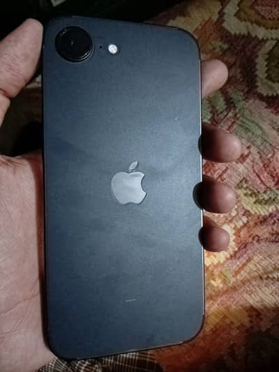 Apple iPhone 16e