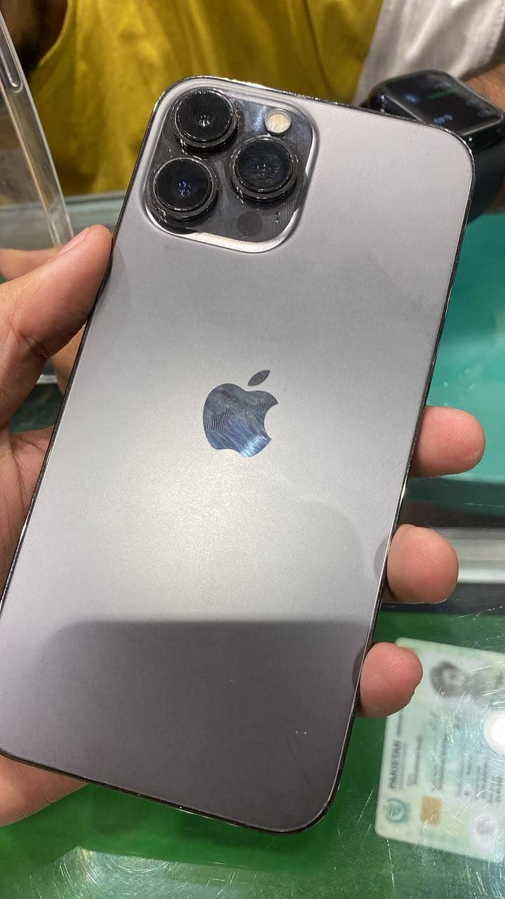 Apple iPhone 13 Pro Max 3