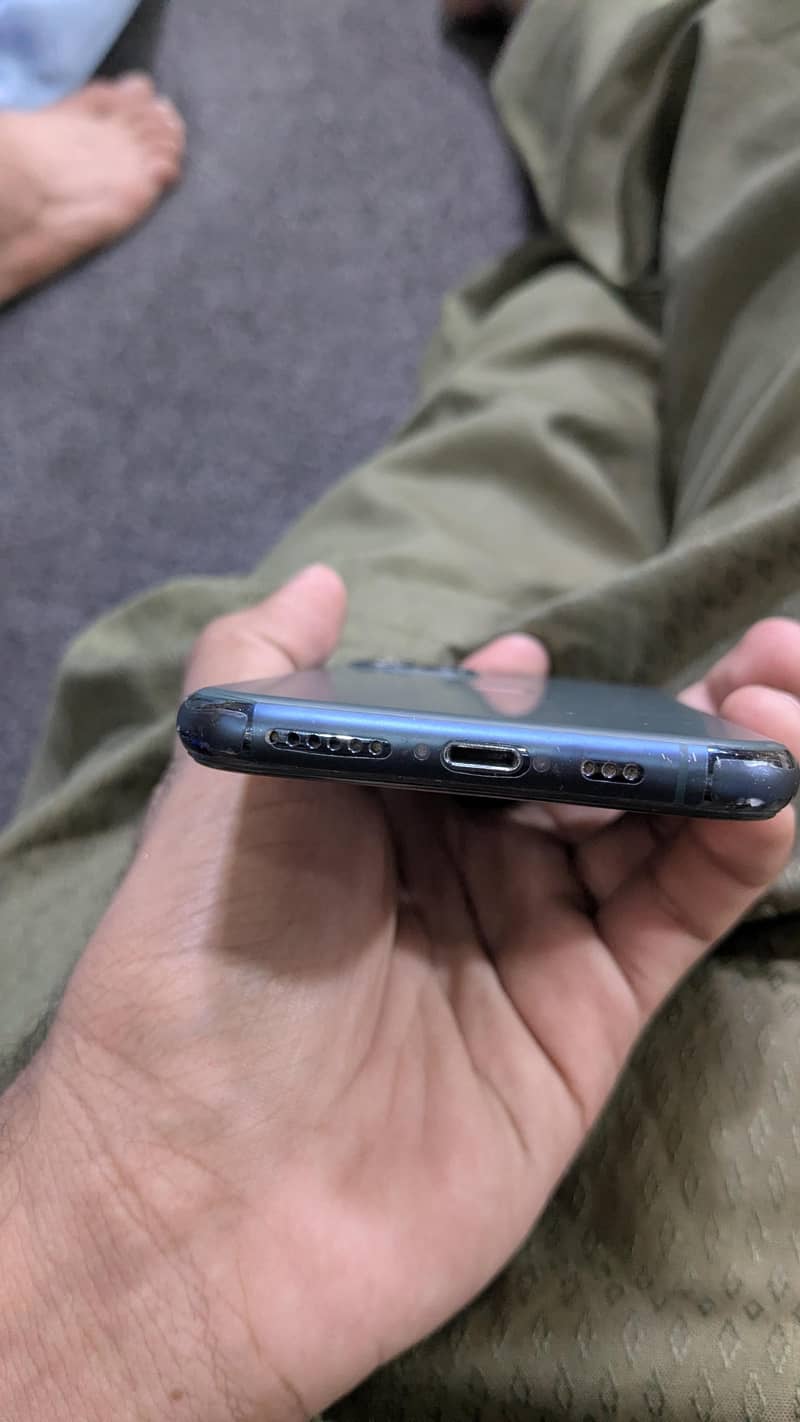 Apple iPhone 11 Pro 2