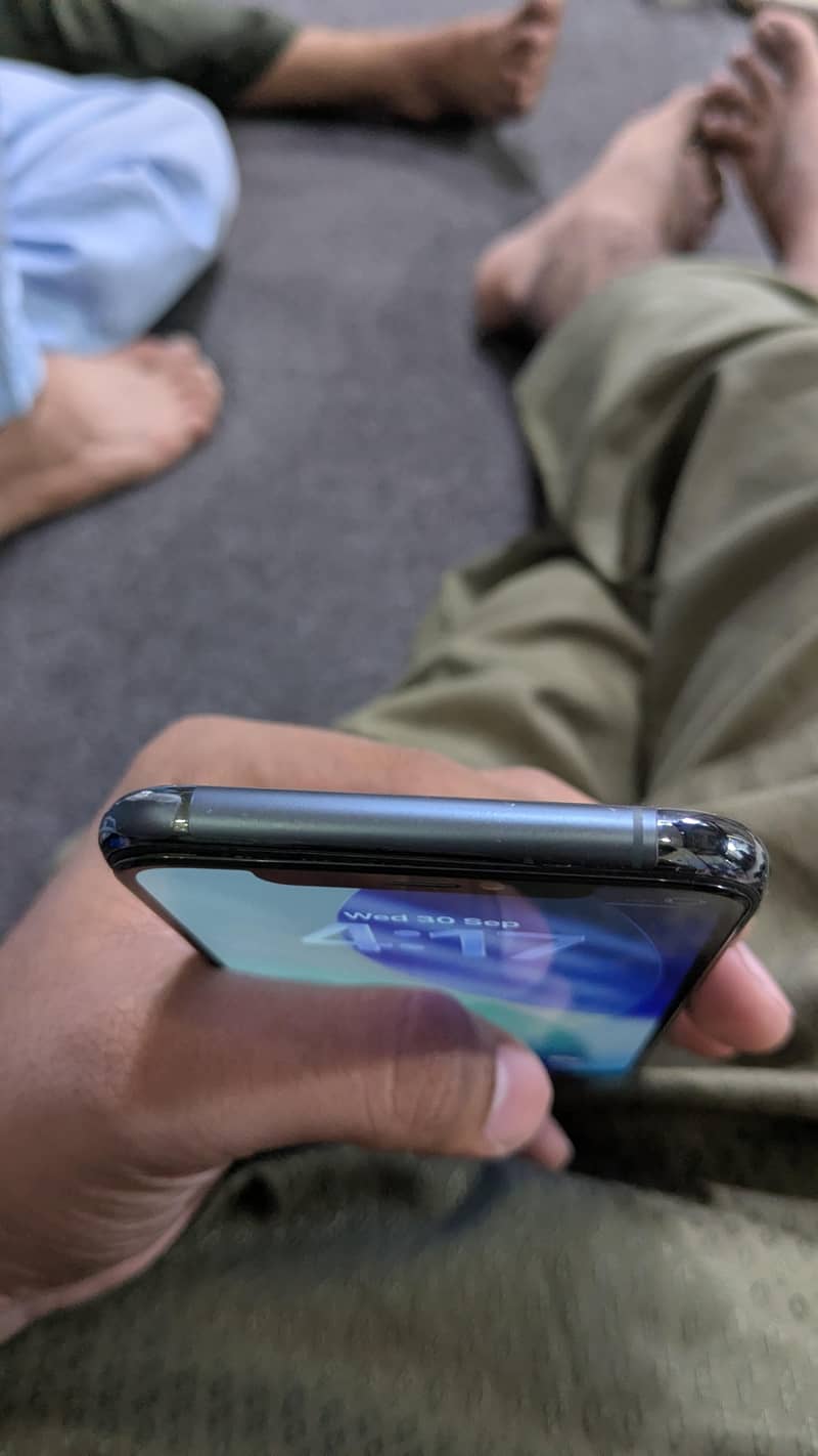 Apple iPhone 11 Pro 3