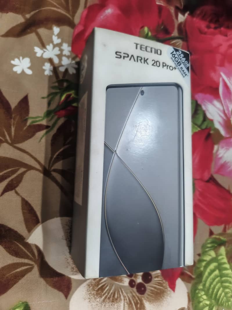 Tecno Spark 20 Pro Plus 0