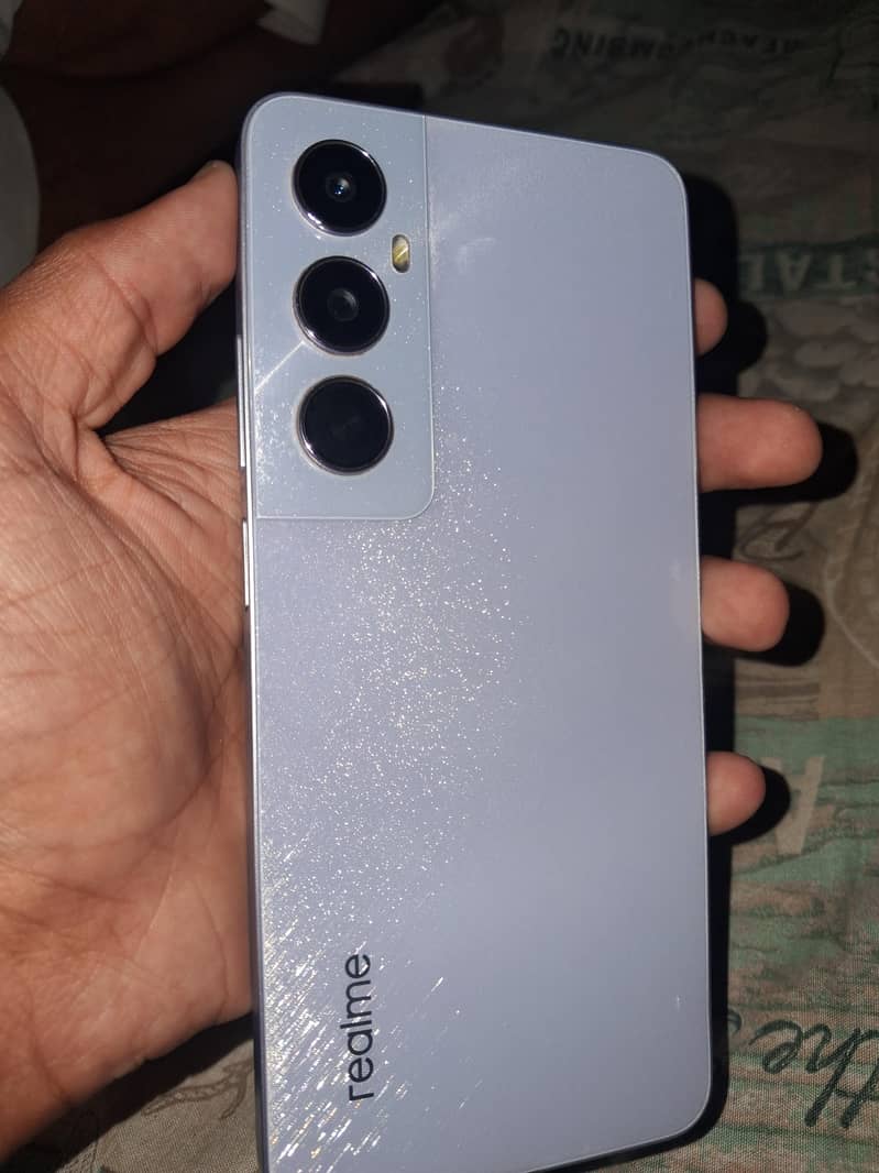 Realme C65 0