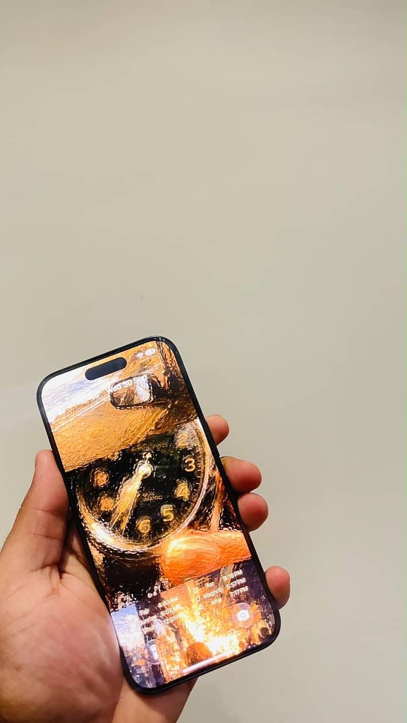 Apple iPhone 15 Pro 1