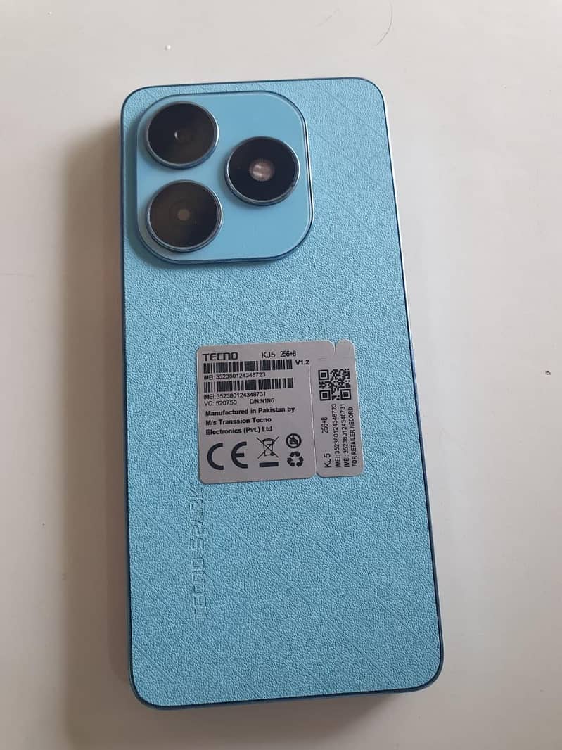 Tecno Spark 20, 0