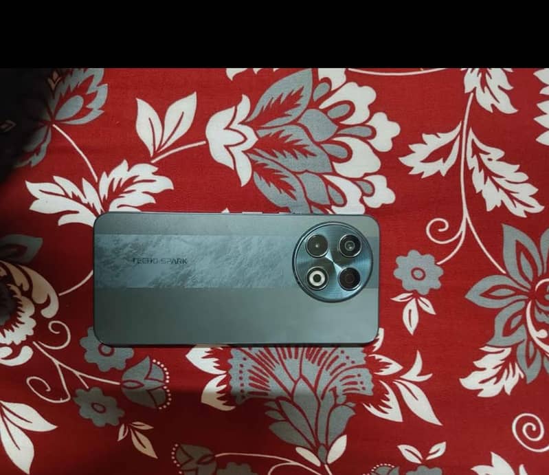 Tecno SPARK 30 Pro 4