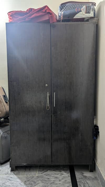 2 door wooden wardrobe