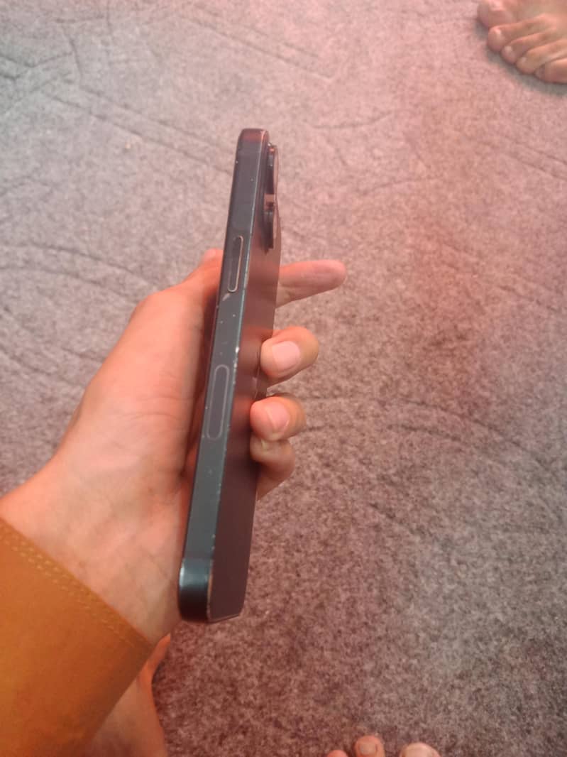 Apple iPhone 13 3