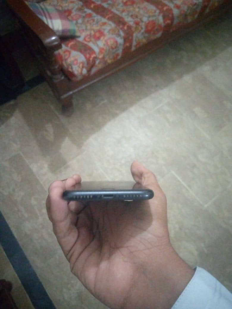 Apple iPhone SE 4