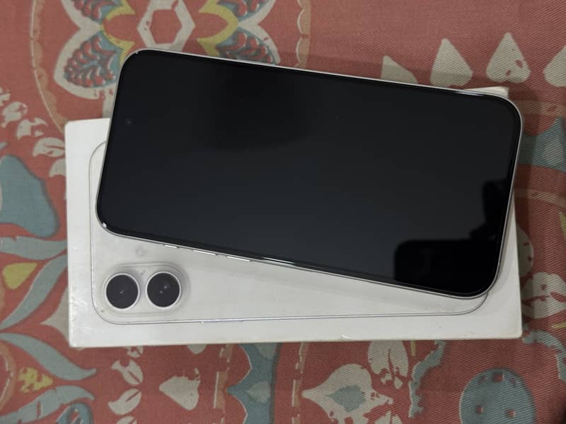 Apple iPhone 16 Plus 2