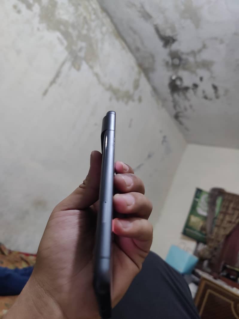 Google Pixel 8a 2