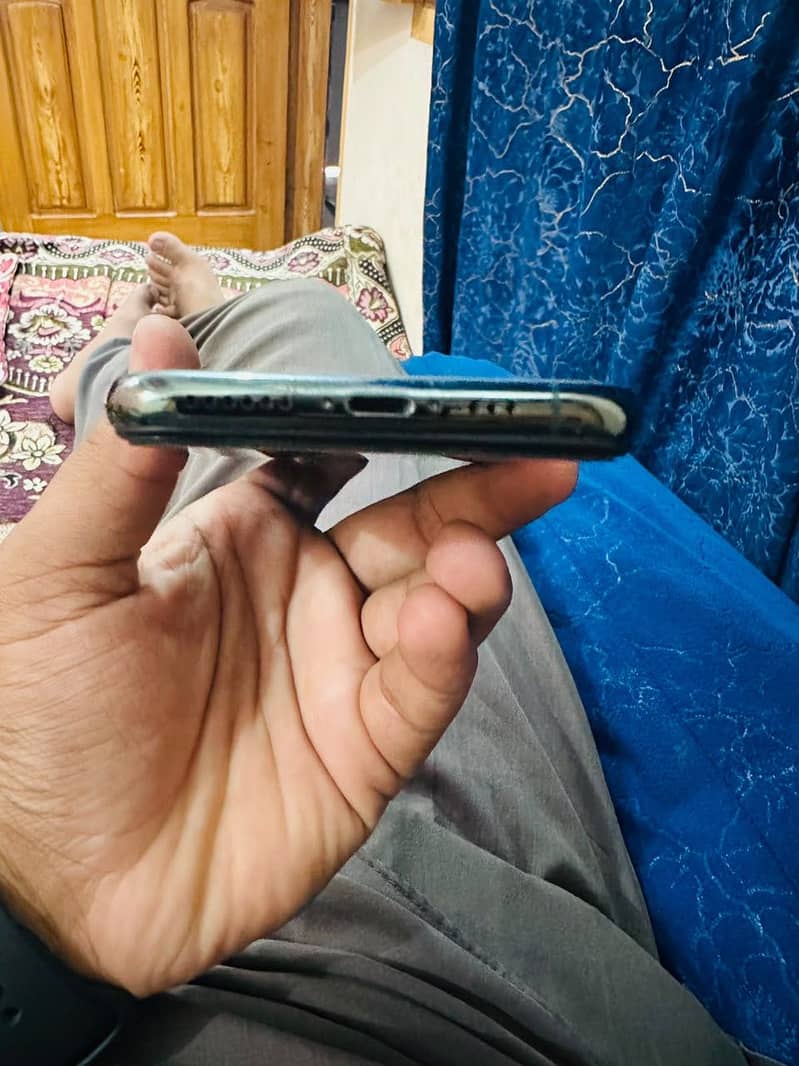 Apple iPhone 11 Pro 5