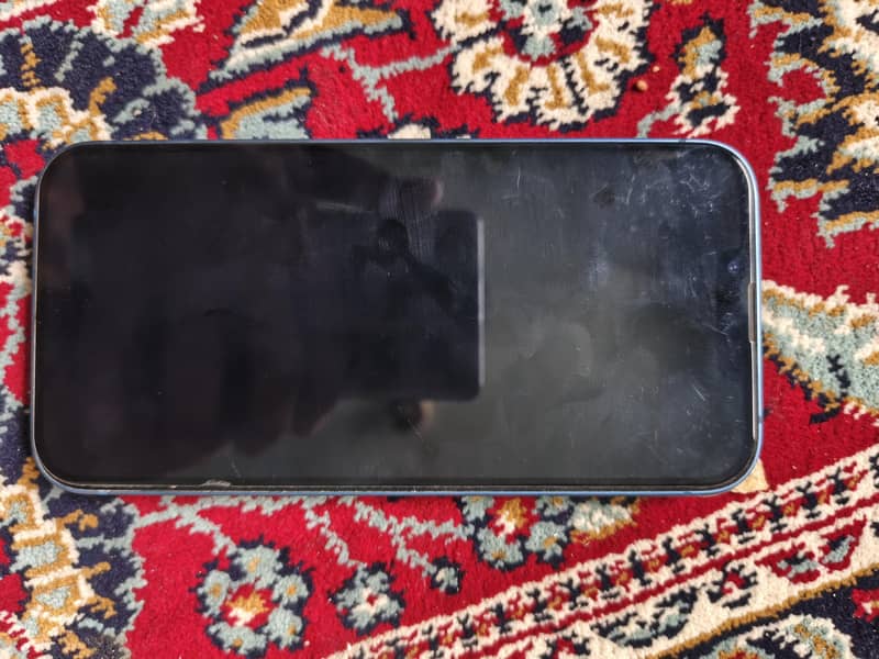 Apple iPhone 13 4
