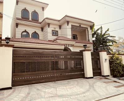 Solid semi commercial House
