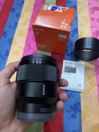 Sony 85mm lens just box open O3l7.4OO47O7